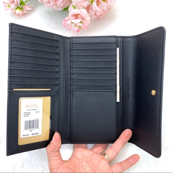 Michael Kors Jet Set Travel Large Trifold Leather Wallet in BLACK/ GOLD TONE - Picture 7 of 8